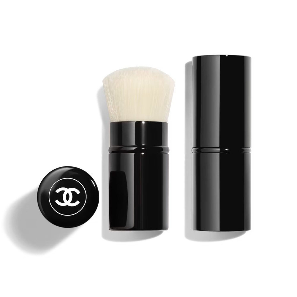 CHANEL - Retractable Kabuki Brush
